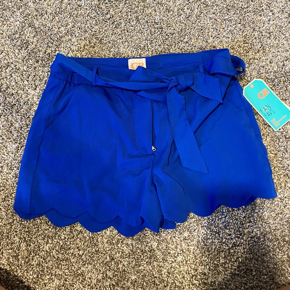 Blue scallop shorts NWT